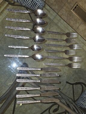 Vintage Rogers La Spana by Stanley Roberts 18 Piece Stainless Flatware Set